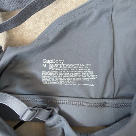 GAP BODY Gray LIVE-IN PRETTY CROSSOVER BRALETTE Sz M - Picture 2 of 3